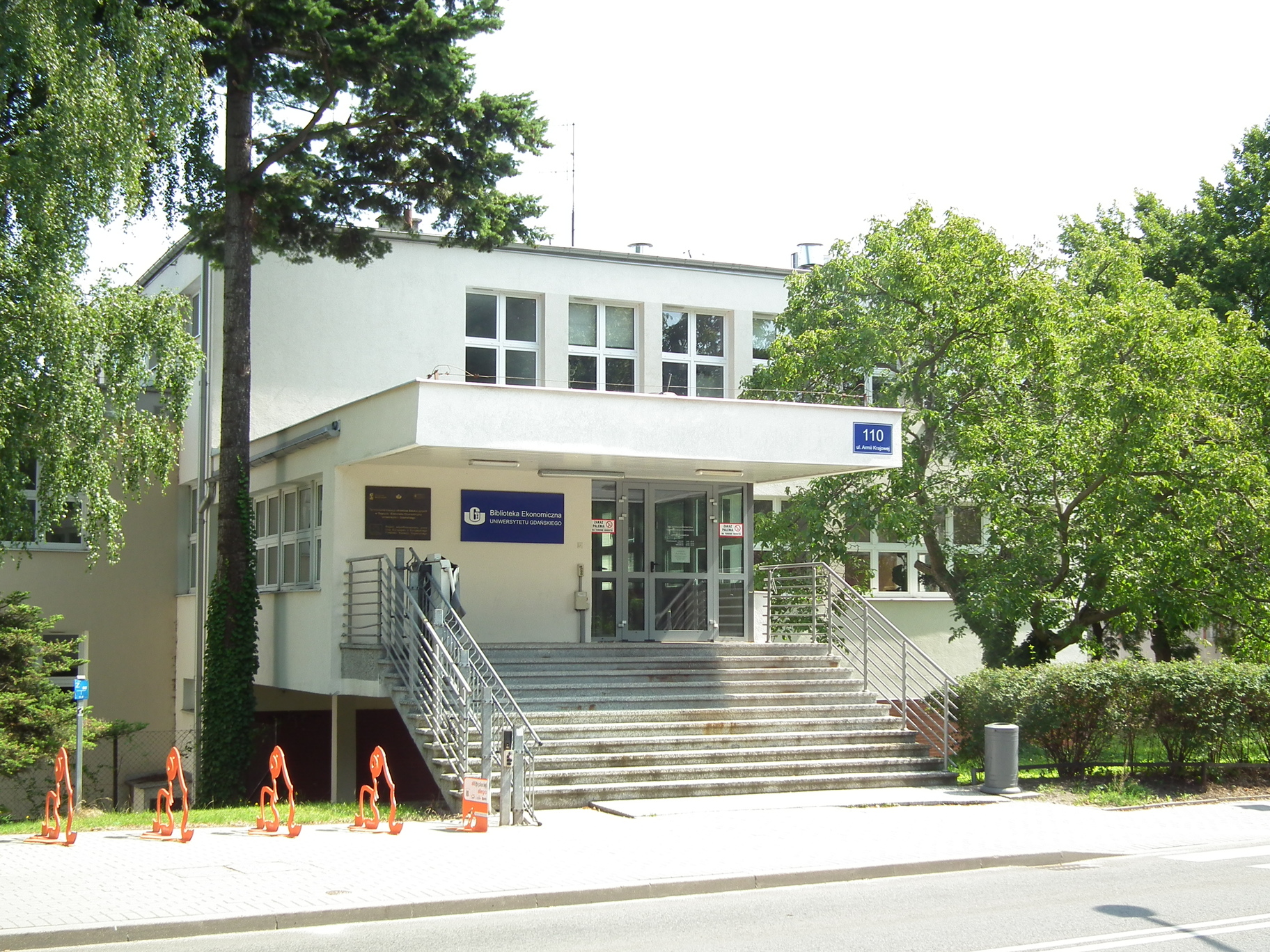 SopotIDFoto - Budynek Biblioteki Ekonomicznej UG w Sopocie, Armii Krajowej 110